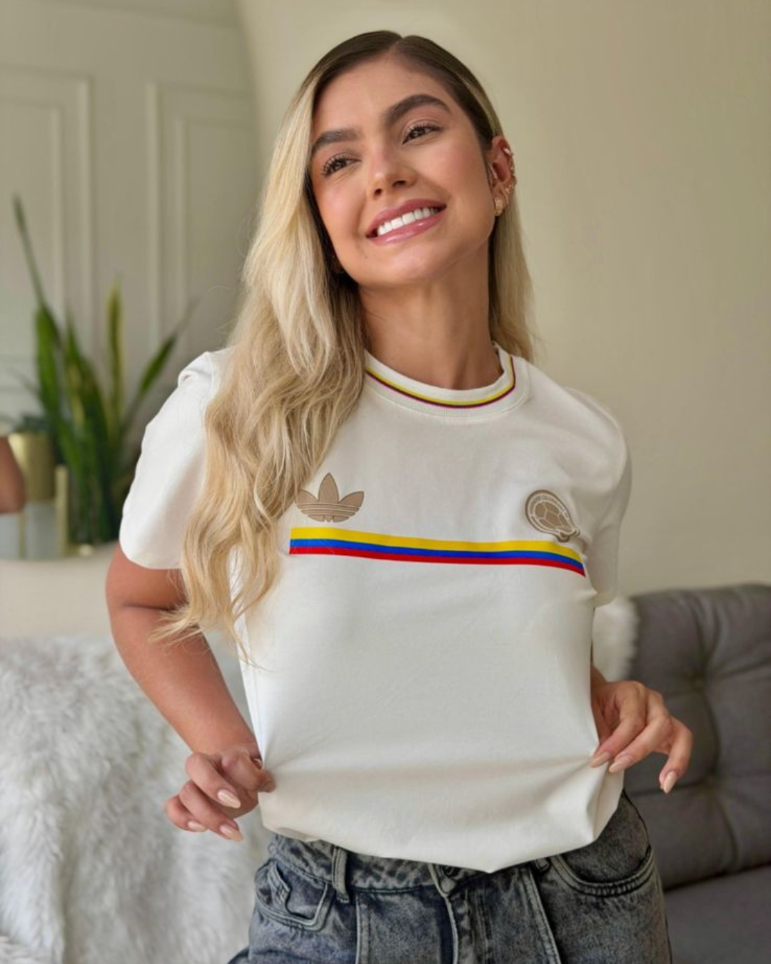 Camiseta Colombia Cuello Tricolor